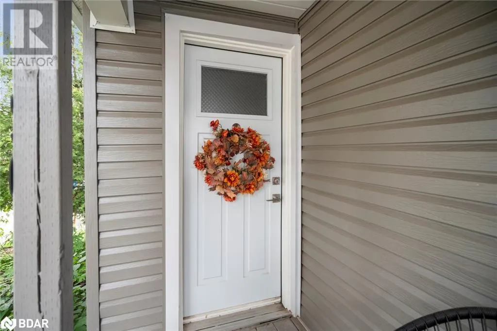 20 ROBINS Avenue