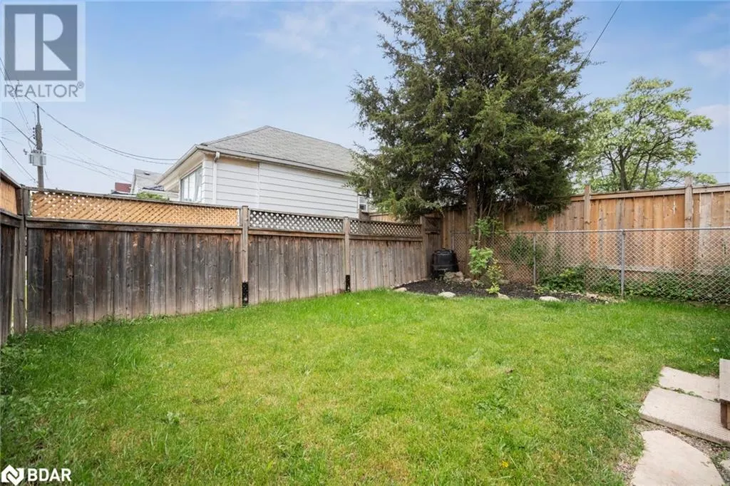 20 ROBINS Avenue