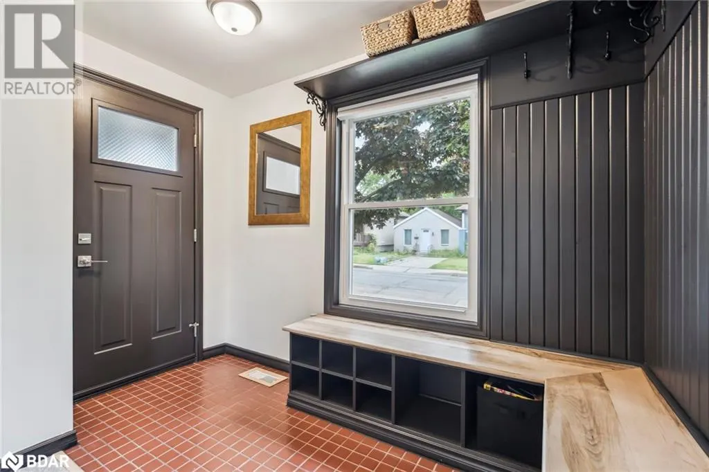 20 ROBINS Avenue