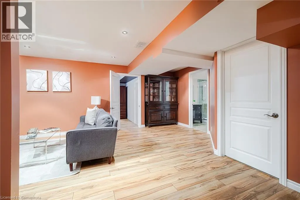 31 TOWNSEND Drive Unit# 18, #18