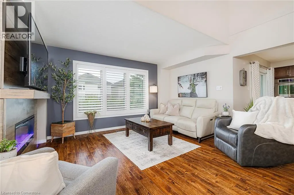 31 TOWNSEND Drive Unit# 18, #18