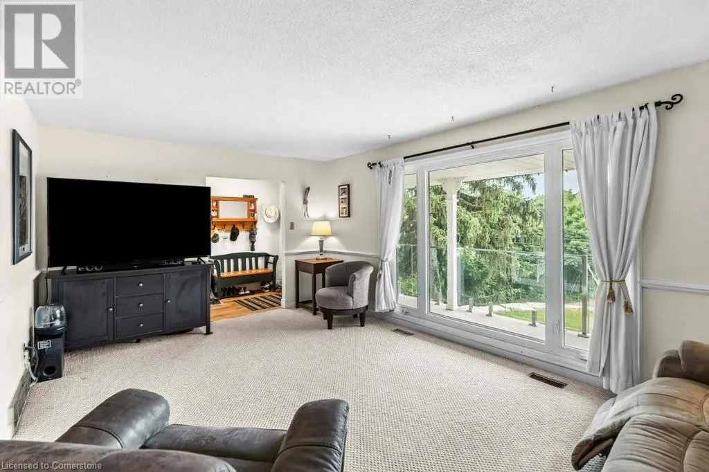 52 PARKSIDE Avenue