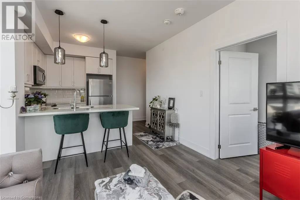 460 DUNDAS Street E Unit# 705, #705
