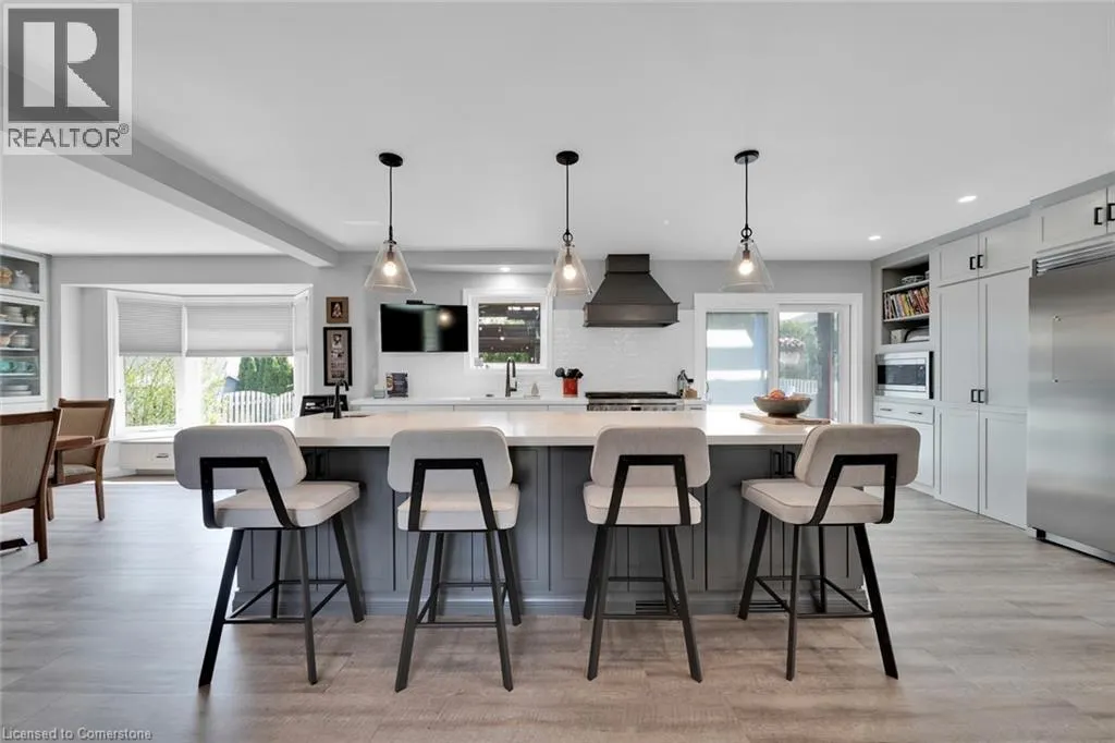 3 CLANSMAN Crescent