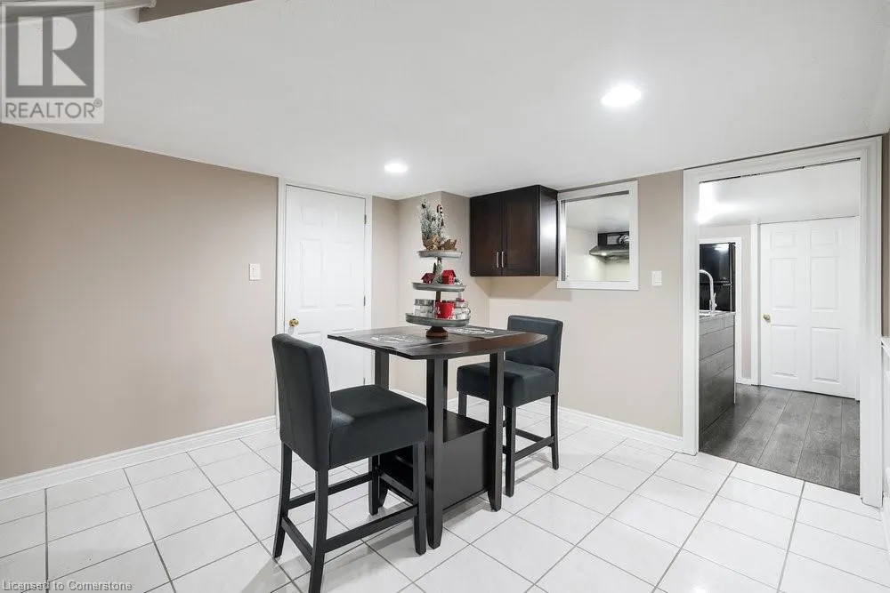 2658 GUYATT Road