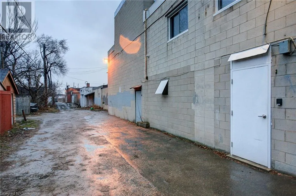 285 OTTAWA Street N