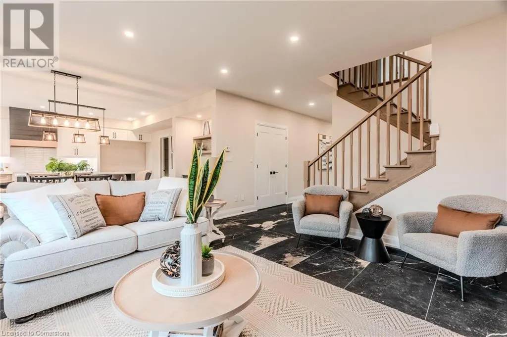7 BARTLETT Avenue