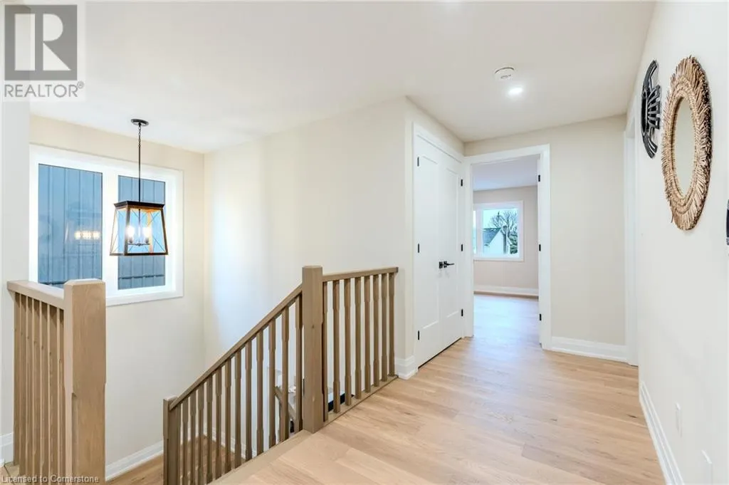 7 BARTLETT Avenue