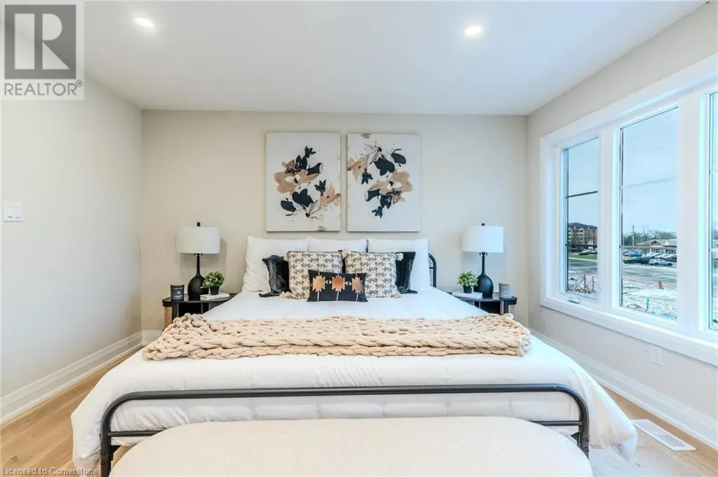 7 BARTLETT Avenue