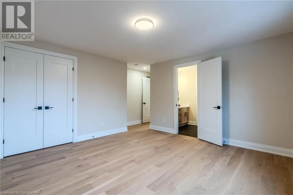 7 BARTLETT Avenue