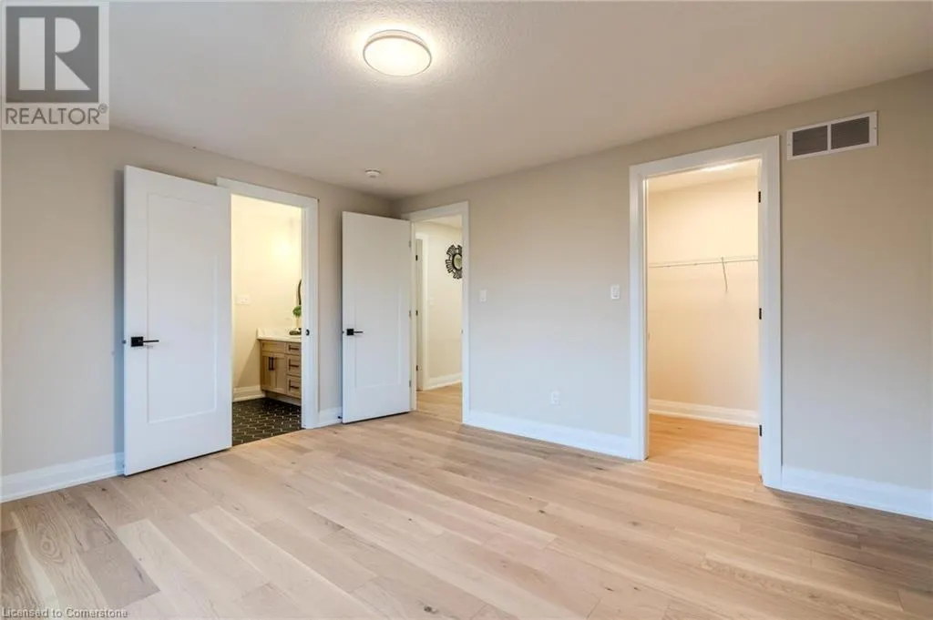 7 BARTLETT Avenue