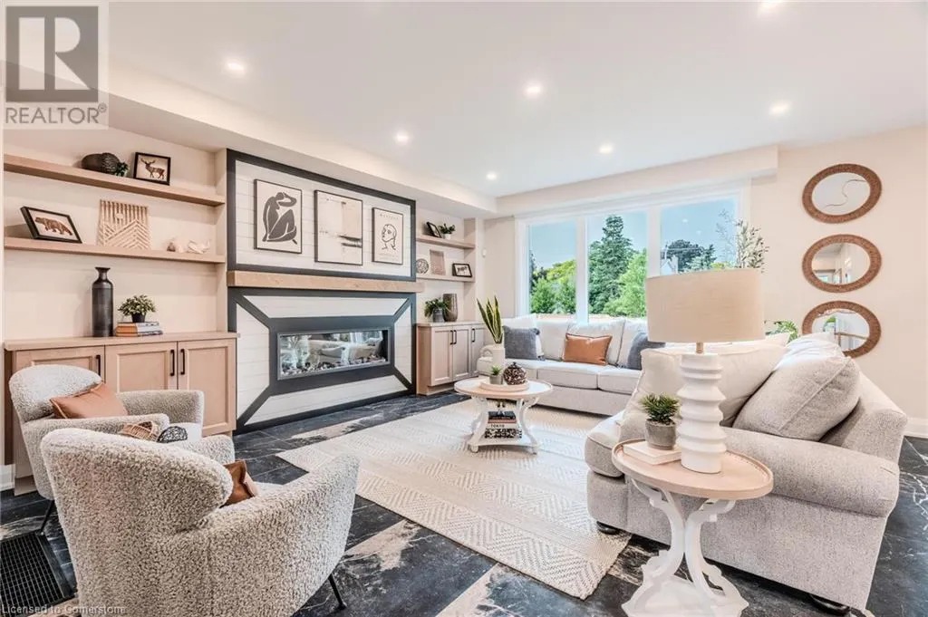 7 BARTLETT Avenue