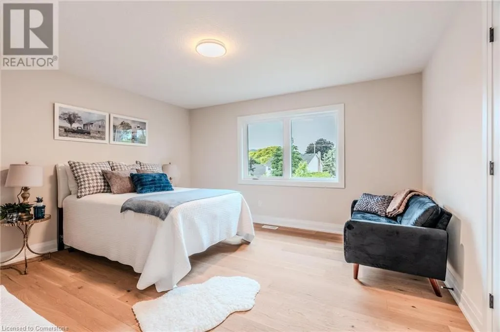 7 BARTLETT Avenue