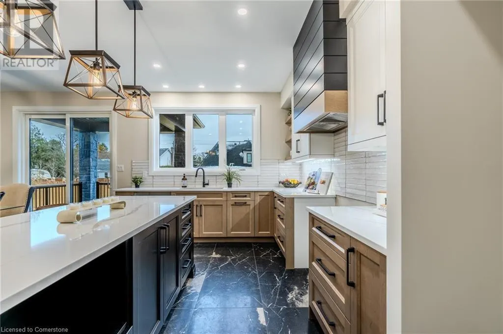 7 BARTLETT Avenue