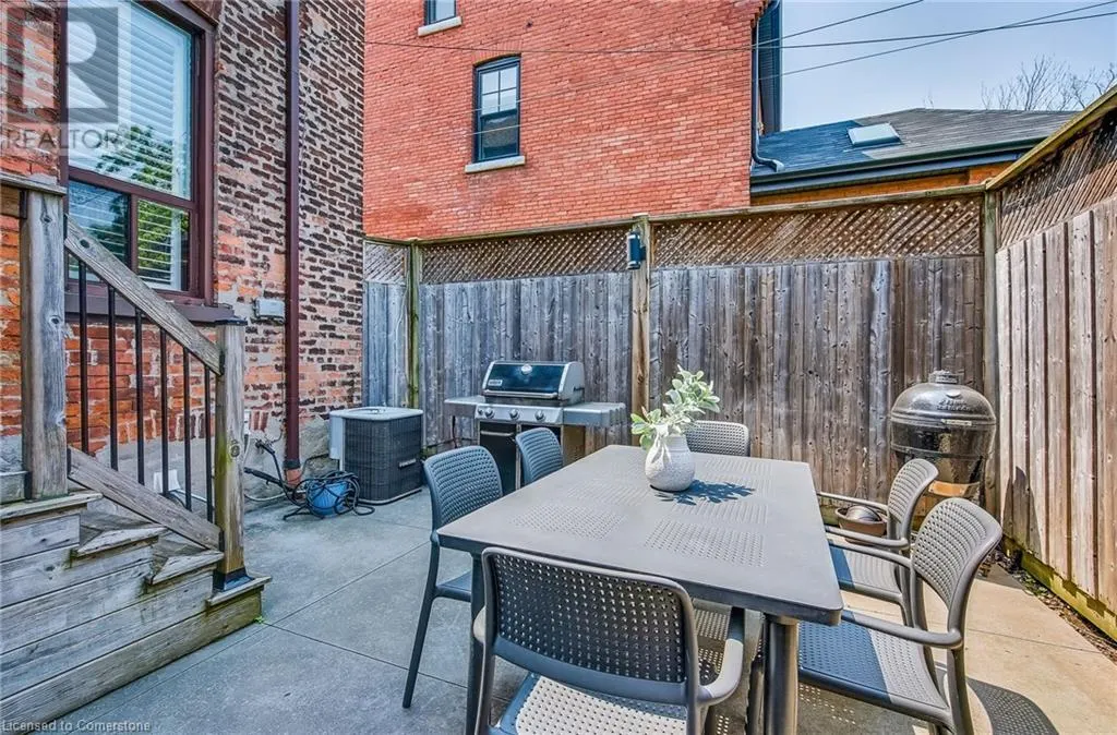 53 MURRAY Street E