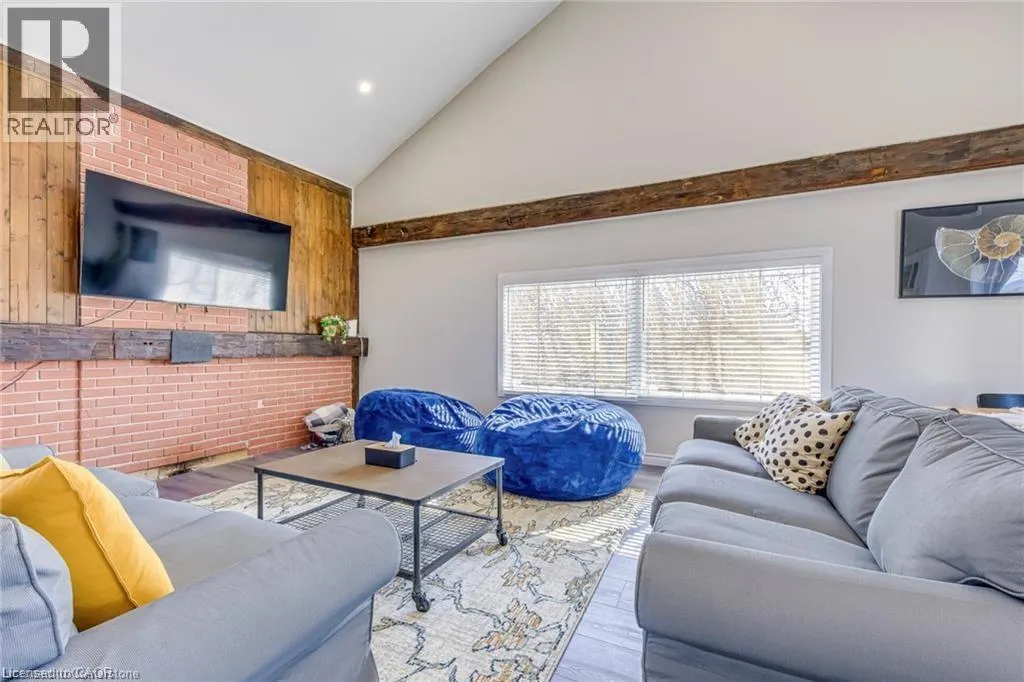 3590 LAKESHORE Road