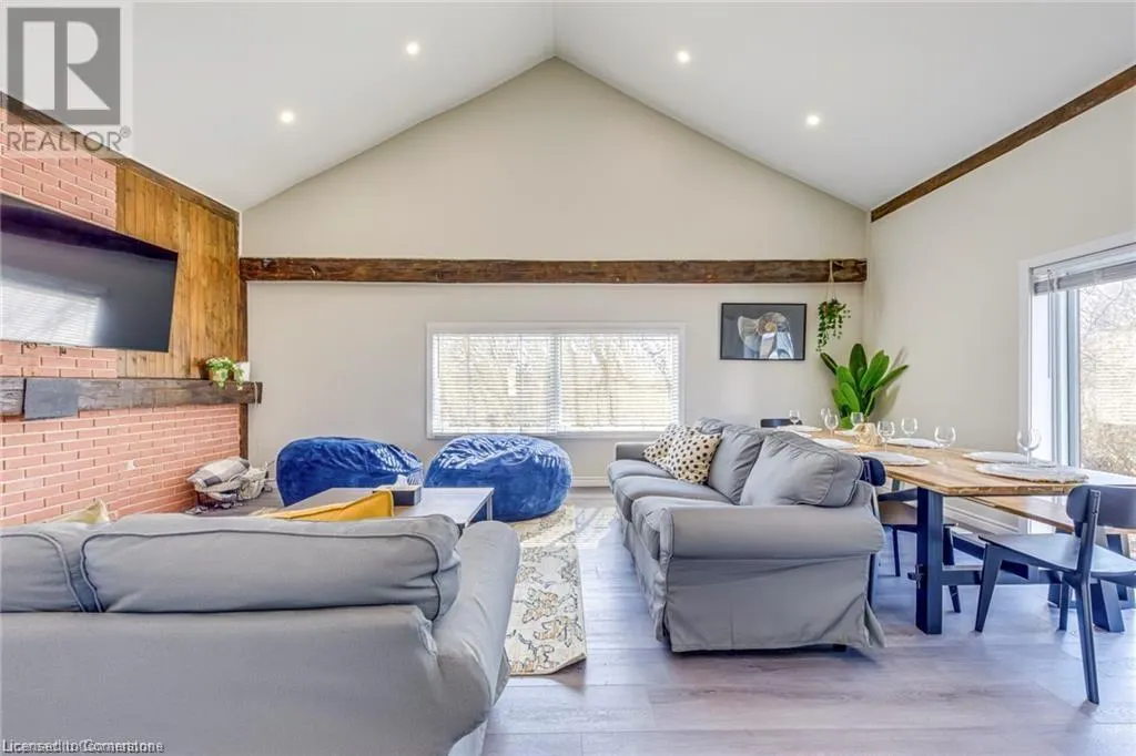 3590 LAKESHORE Road