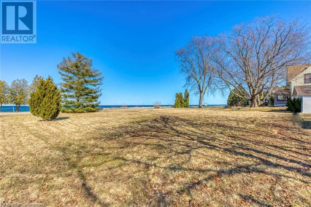 3590 LAKESHORE Road