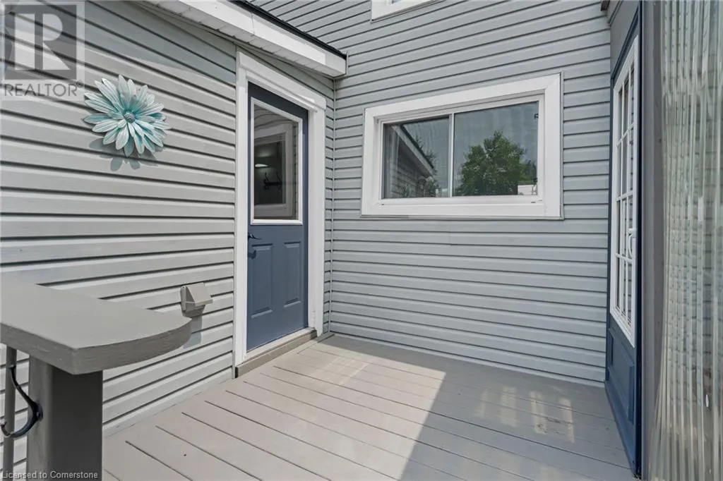 17 WINDSOR Avenue