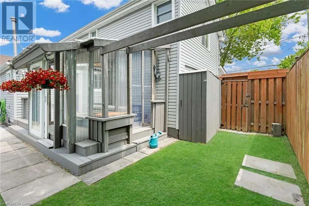 17 WINDSOR Avenue