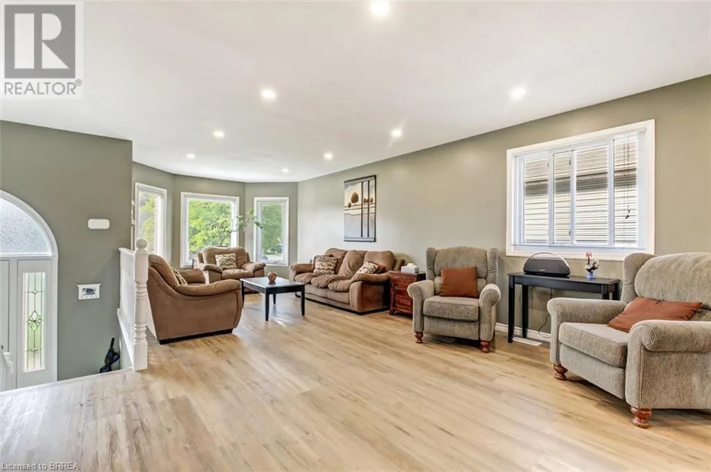 30 MCINTOSH Court
