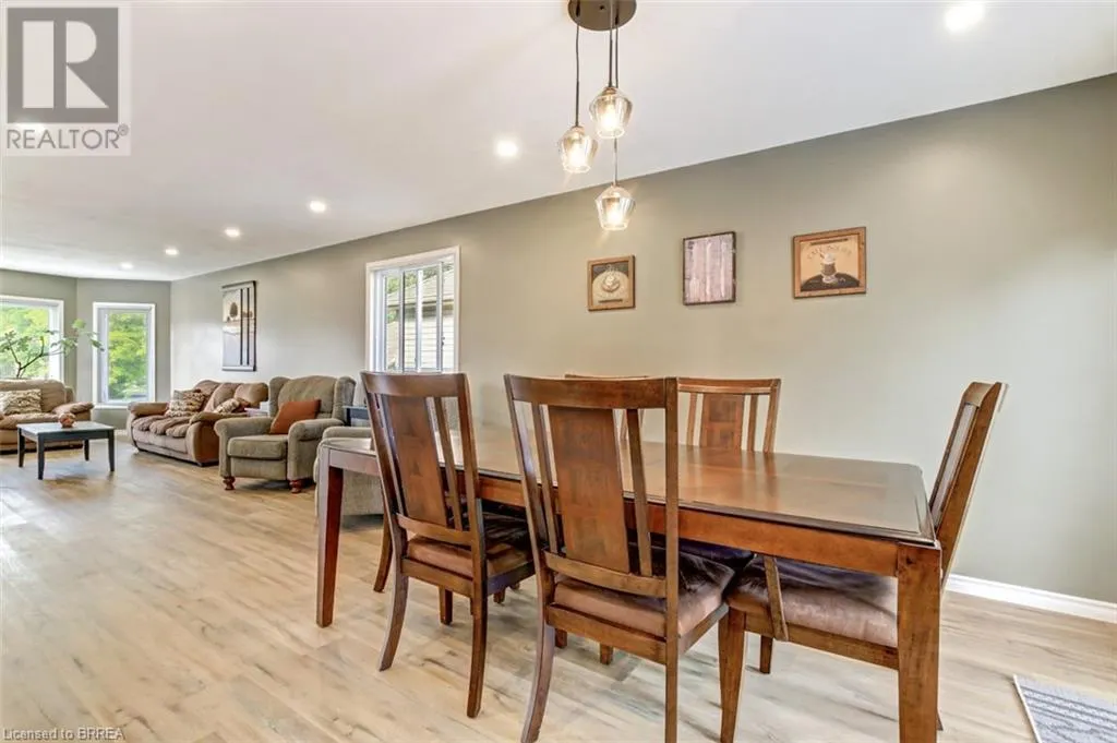 30 MCINTOSH Court