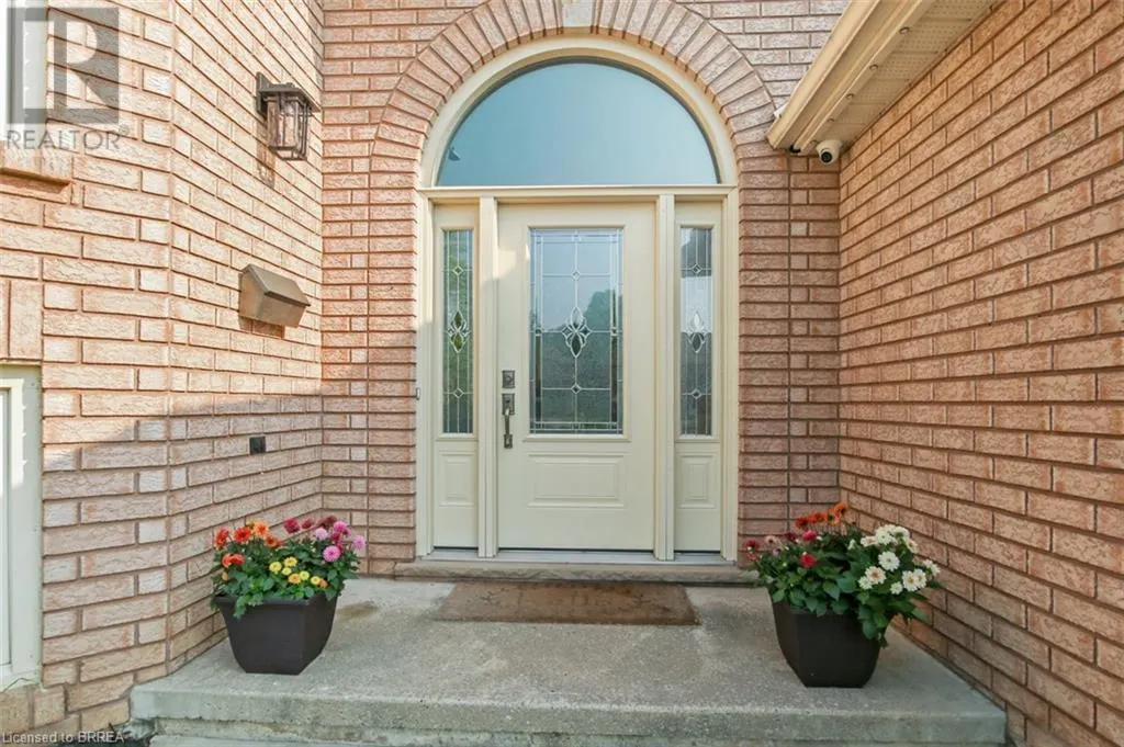 30 MCINTOSH Court