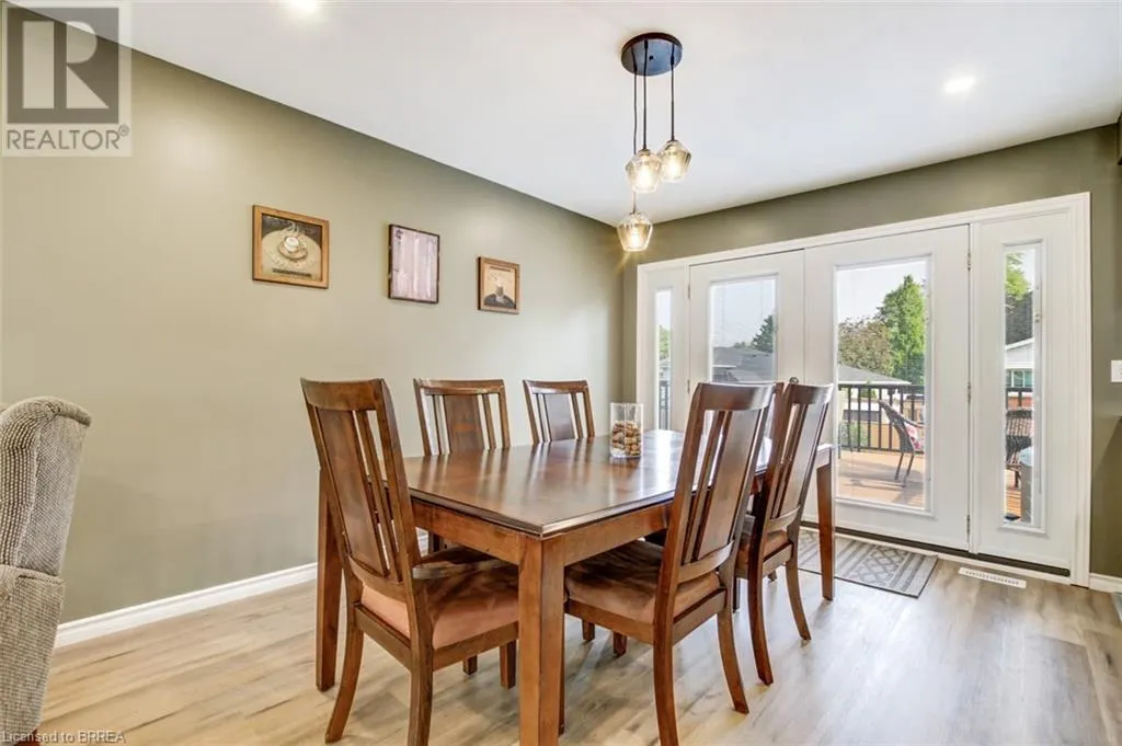 30 MCINTOSH Court