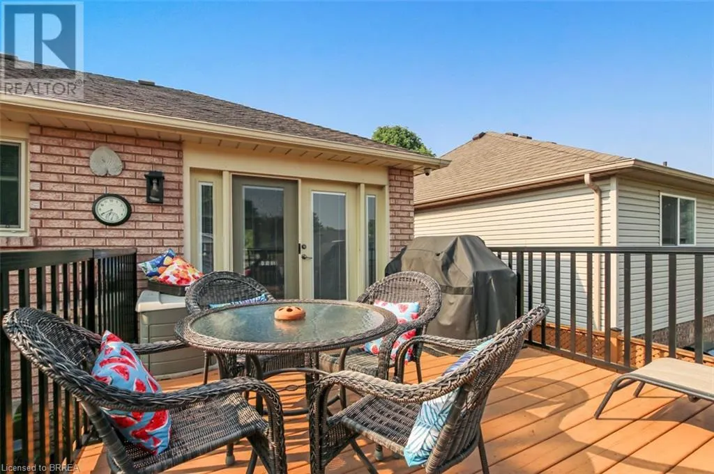 30 MCINTOSH Court
