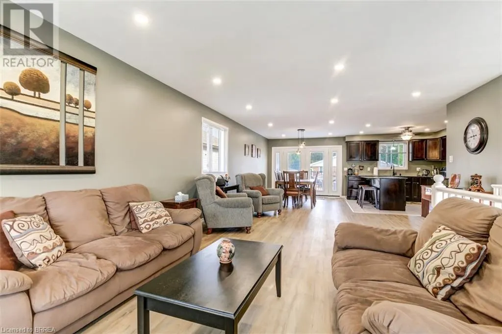 30 MCINTOSH Court