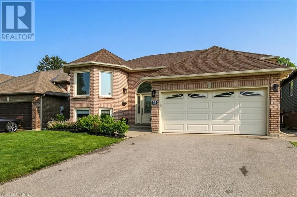 30 MCINTOSH Court