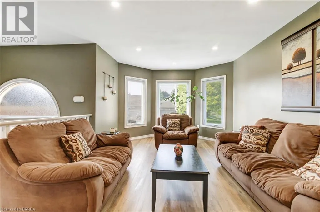 30 MCINTOSH Court
