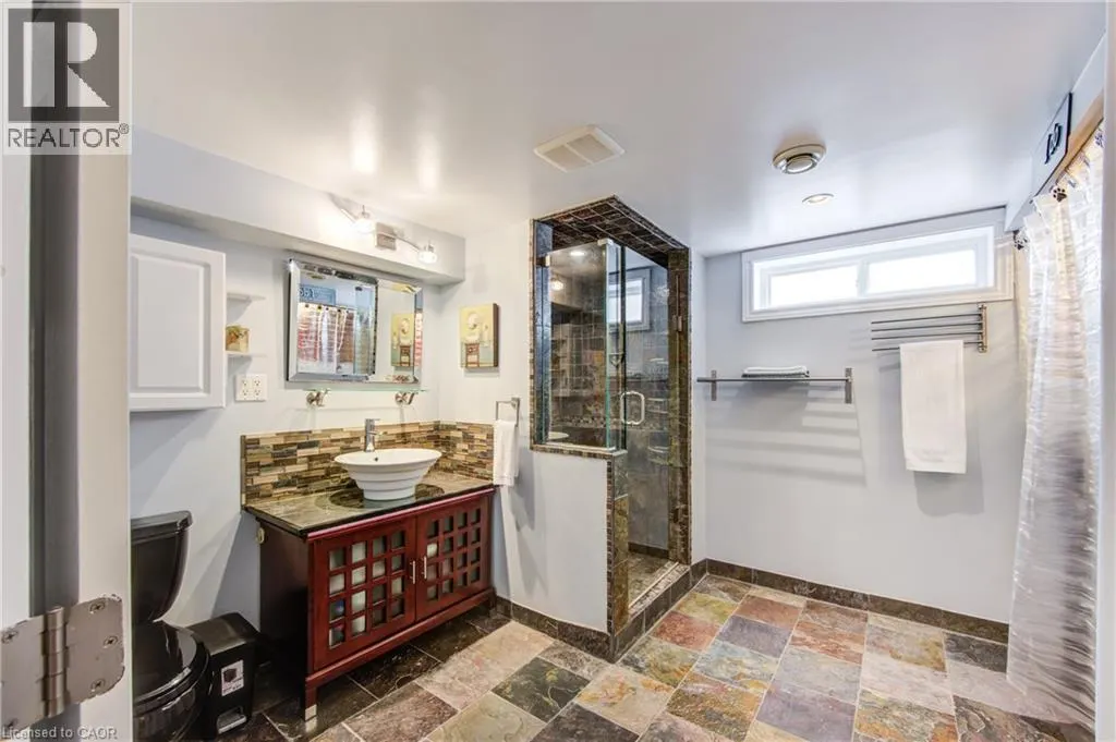 317 SPENCER Street