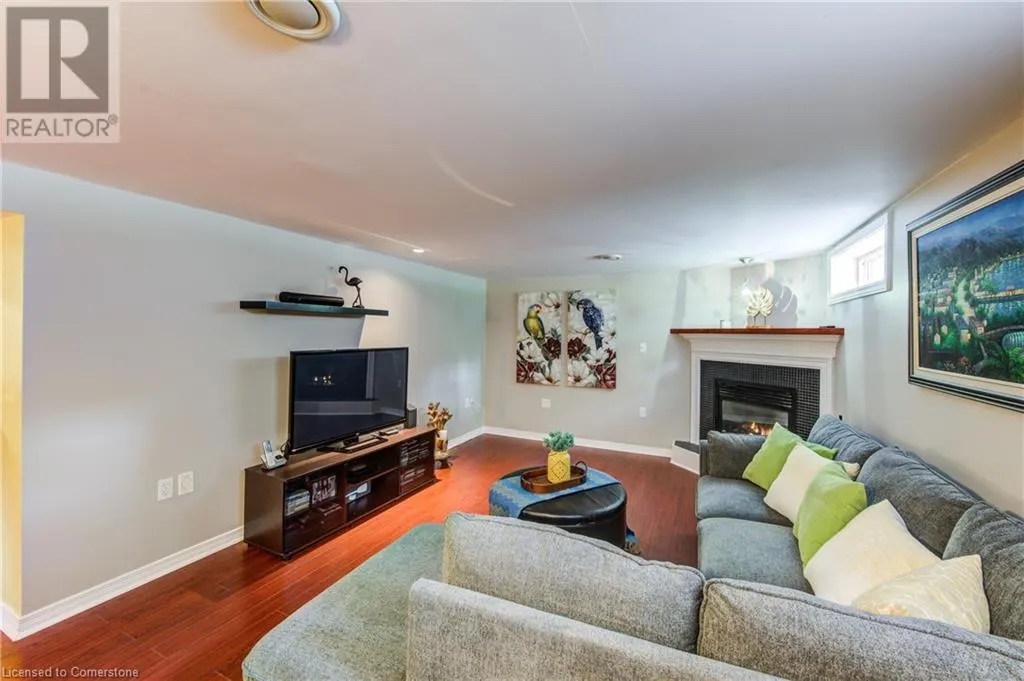 317 SPENCER Street