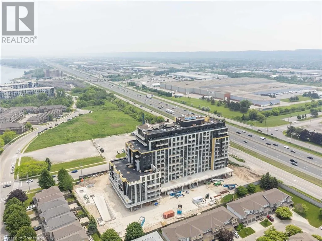 461 GREEN Road Unit# 523, #523