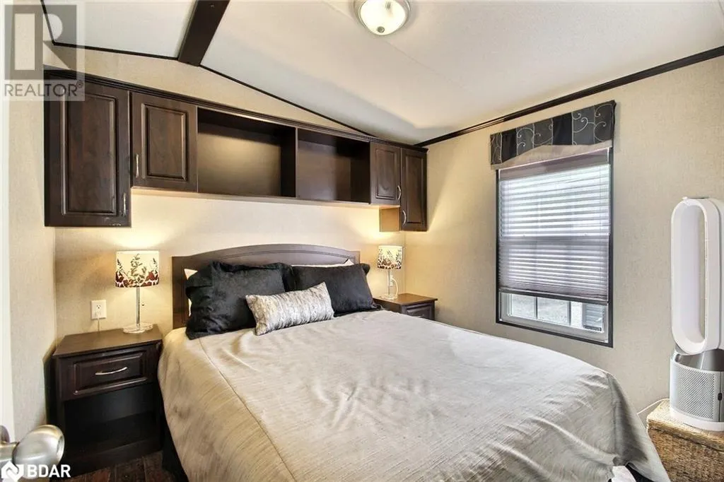 3500 LAUDERDALE POINT Crescent Unit# 17, #17