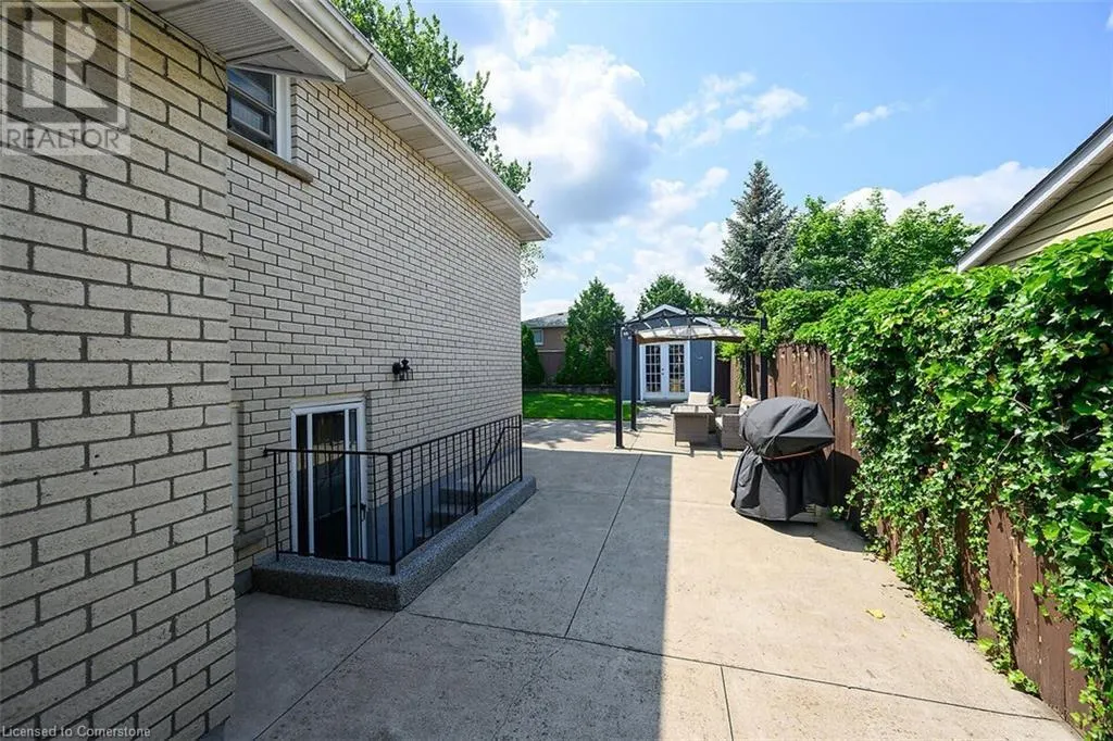 4 BING Crescent
