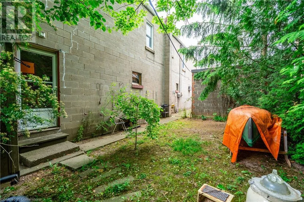 571 KING Street