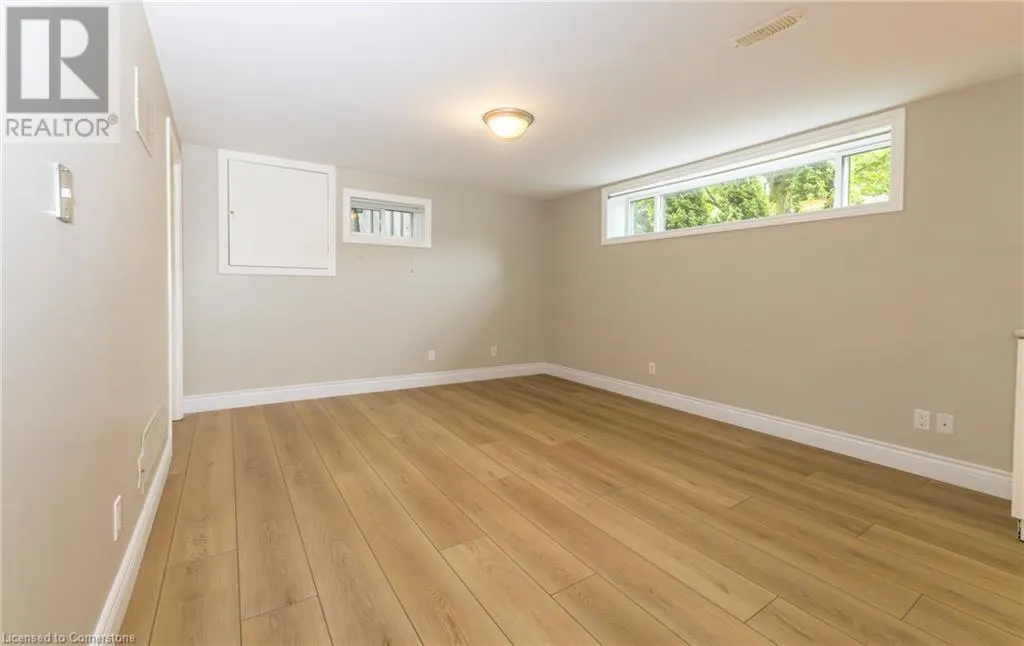 371 MEADOWBROOK Drive