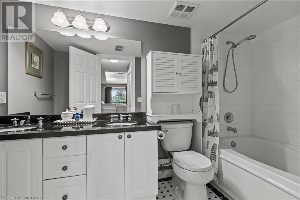 990 GOLF LINKS Road Unit# 301, #301
