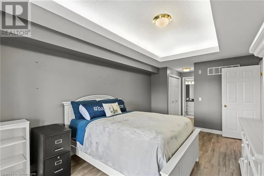 990 GOLF LINKS Road Unit# 301, #301