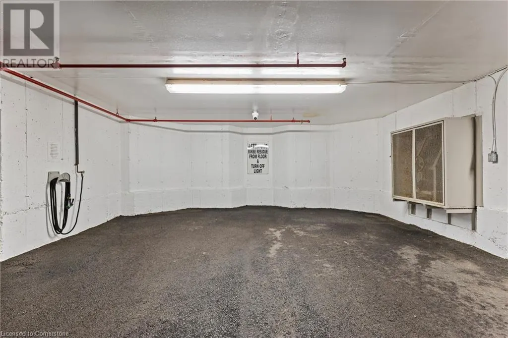 990 GOLF LINKS Road Unit# 301, #301