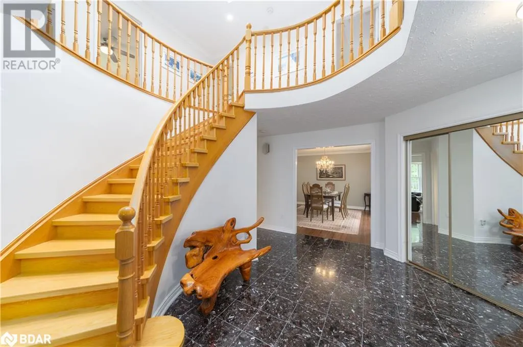 1836 QUANTZ Crescent