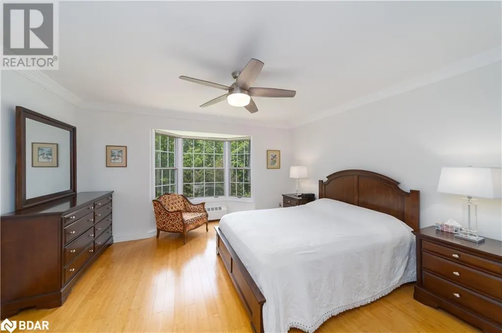 1836 QUANTZ Crescent