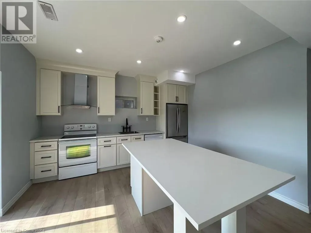 75 ROBARTS Drive Unit# Lower, #Lower