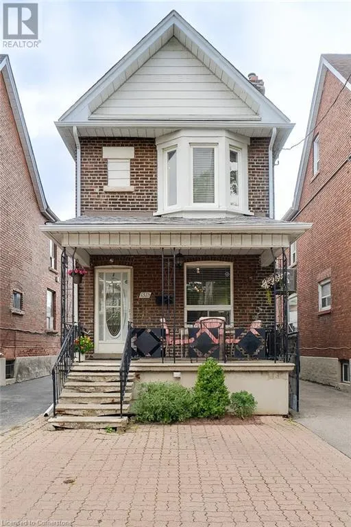 1315 LANSDOWNE Avenue