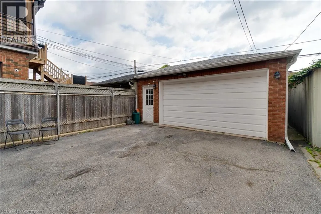 1315 LANSDOWNE Avenue