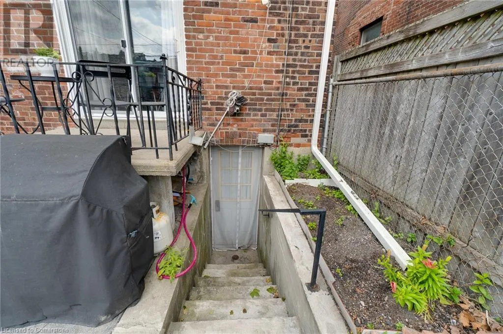 1315 LANSDOWNE Avenue