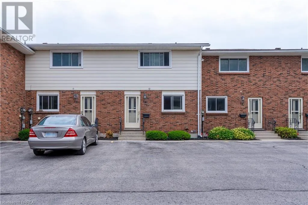 32 MONTCLAIR Crescent Unit# 16, #16