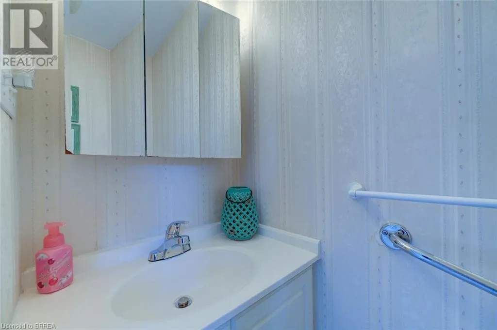 32 MONTCLAIR Crescent Unit# 16, #16